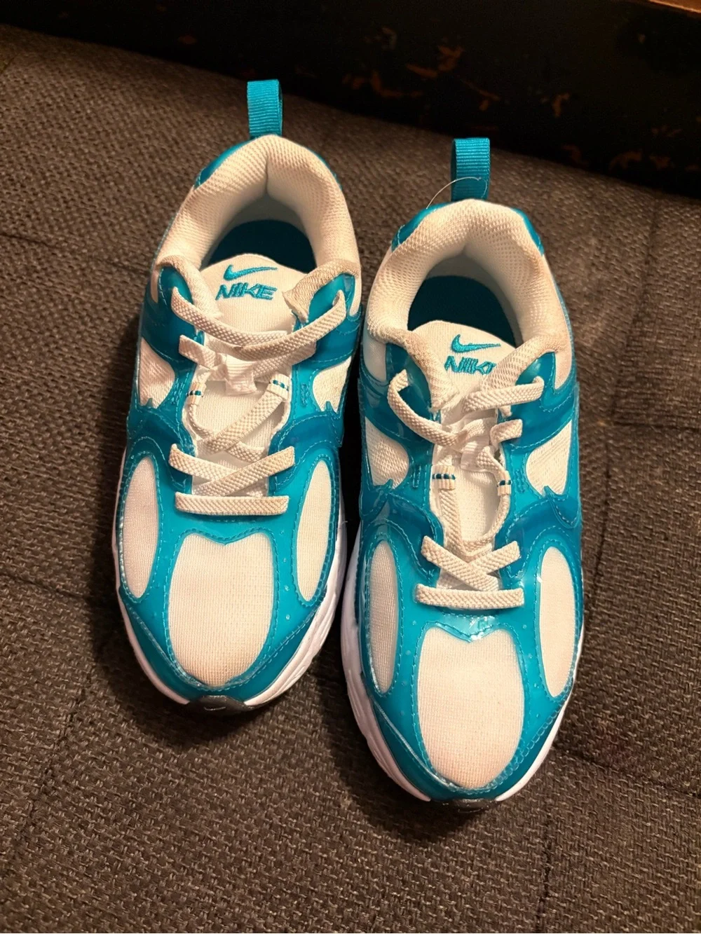 Nike kids low